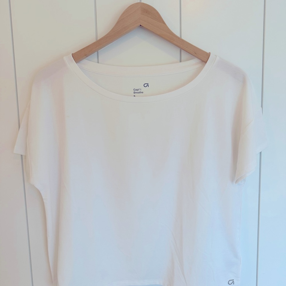 GAP Fit Breath size S white Tshirt